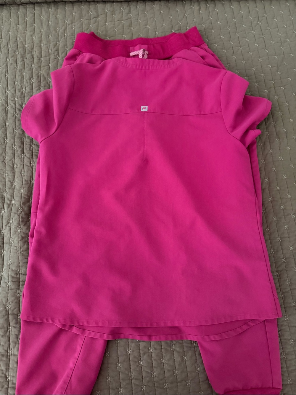 Fabletics Fuchsia Scrub Set - Picture 3 of 6